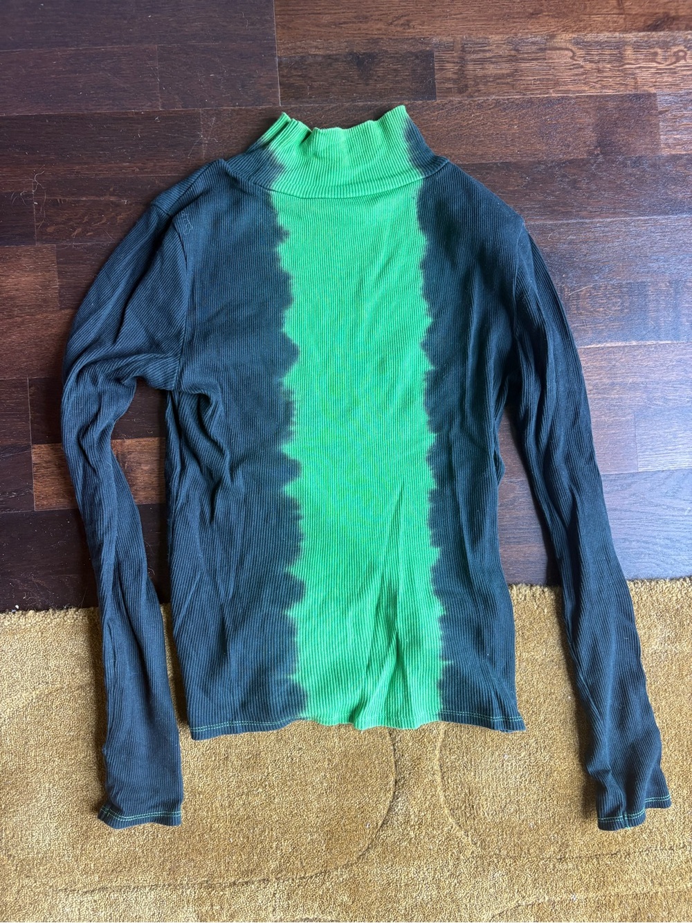 Urban Outfitters Tie-Dye Ribbed Mock Neck Sweater - Green/Deep Navy